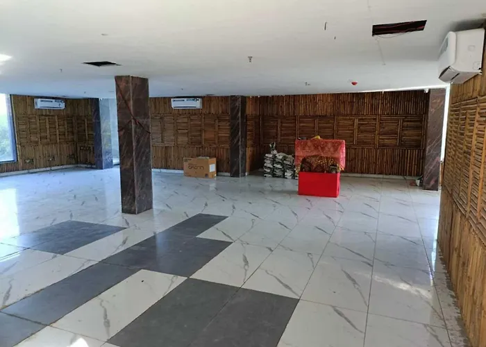 Sunday Hotel Dharamshala